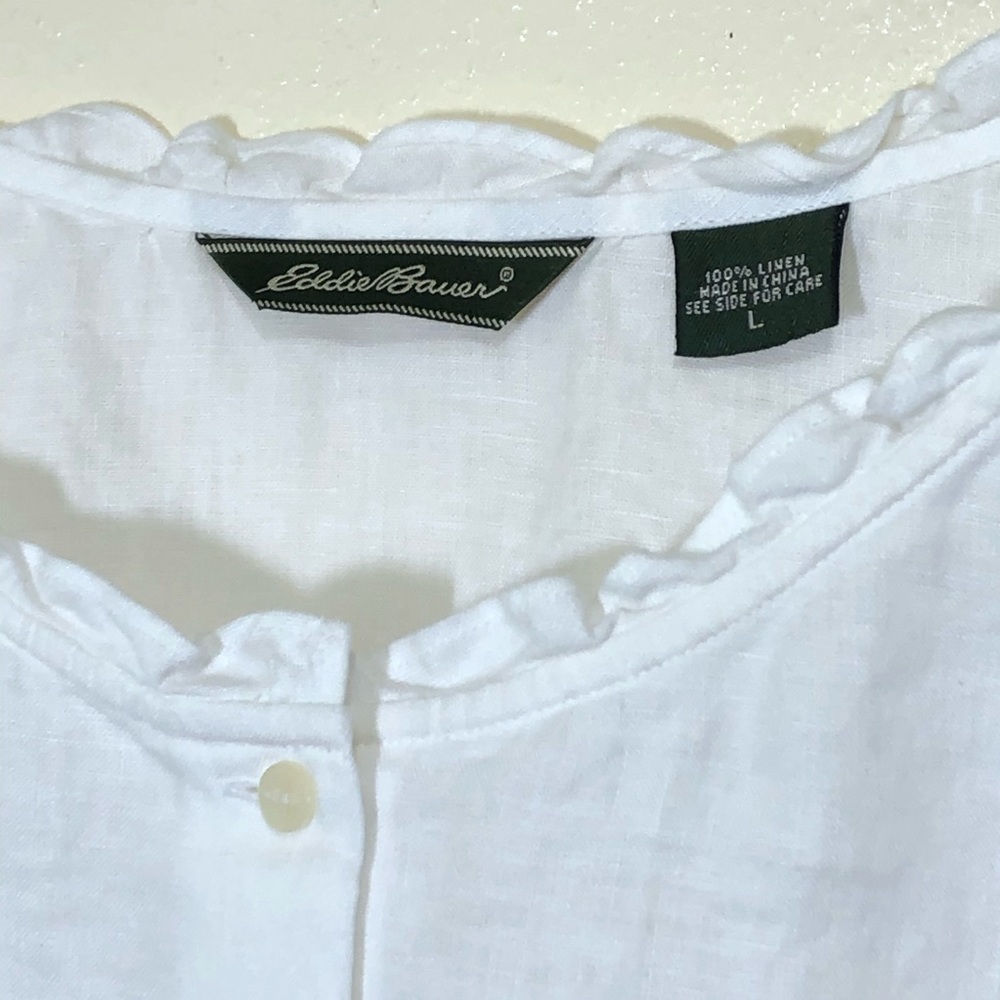Eddie Bauer 100% Linen Cropped Ruffle Edge Top - Picture 3 of 4